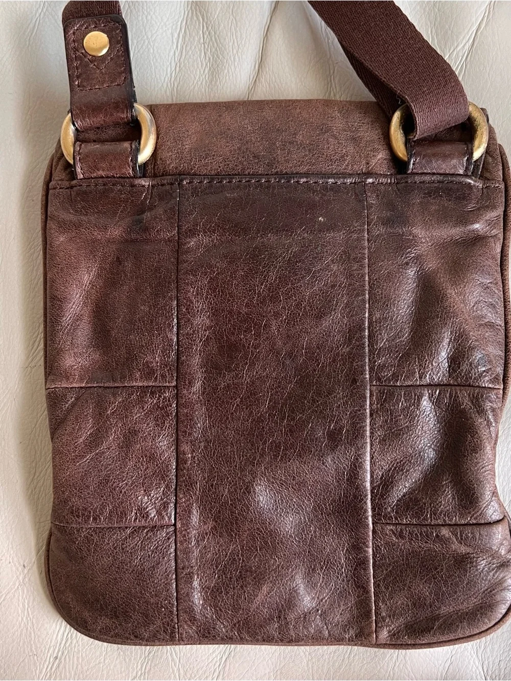 Juicy Couture Brown Leather Messenger Crossbody with Gold-Tone Logo Plate